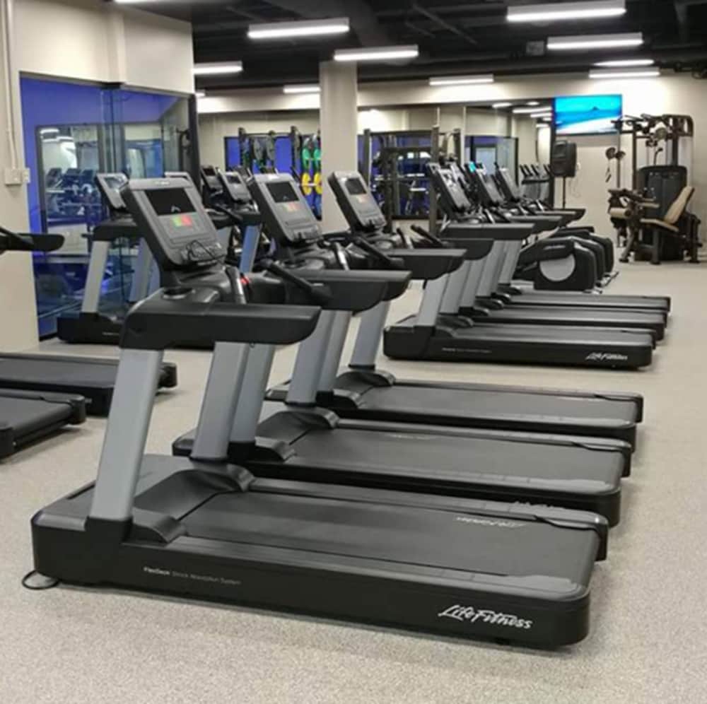 Fitness center at 'Alohilani Resort Waikiki Beach