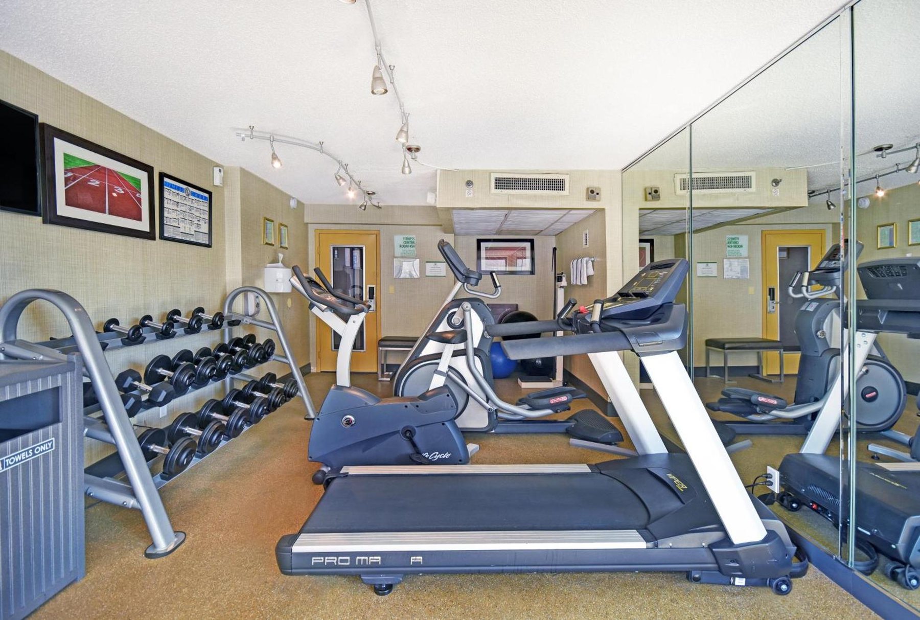Fitness center at Holiday Inn Memphis–Downtown (Beale St.)