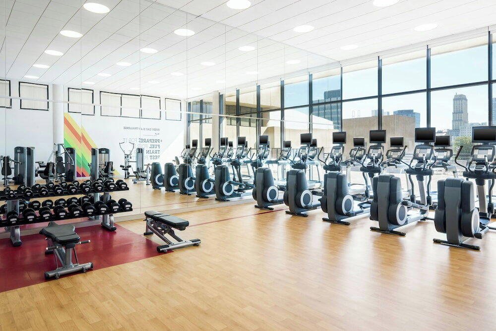 Fitness center at Memphis Riverline Hotel